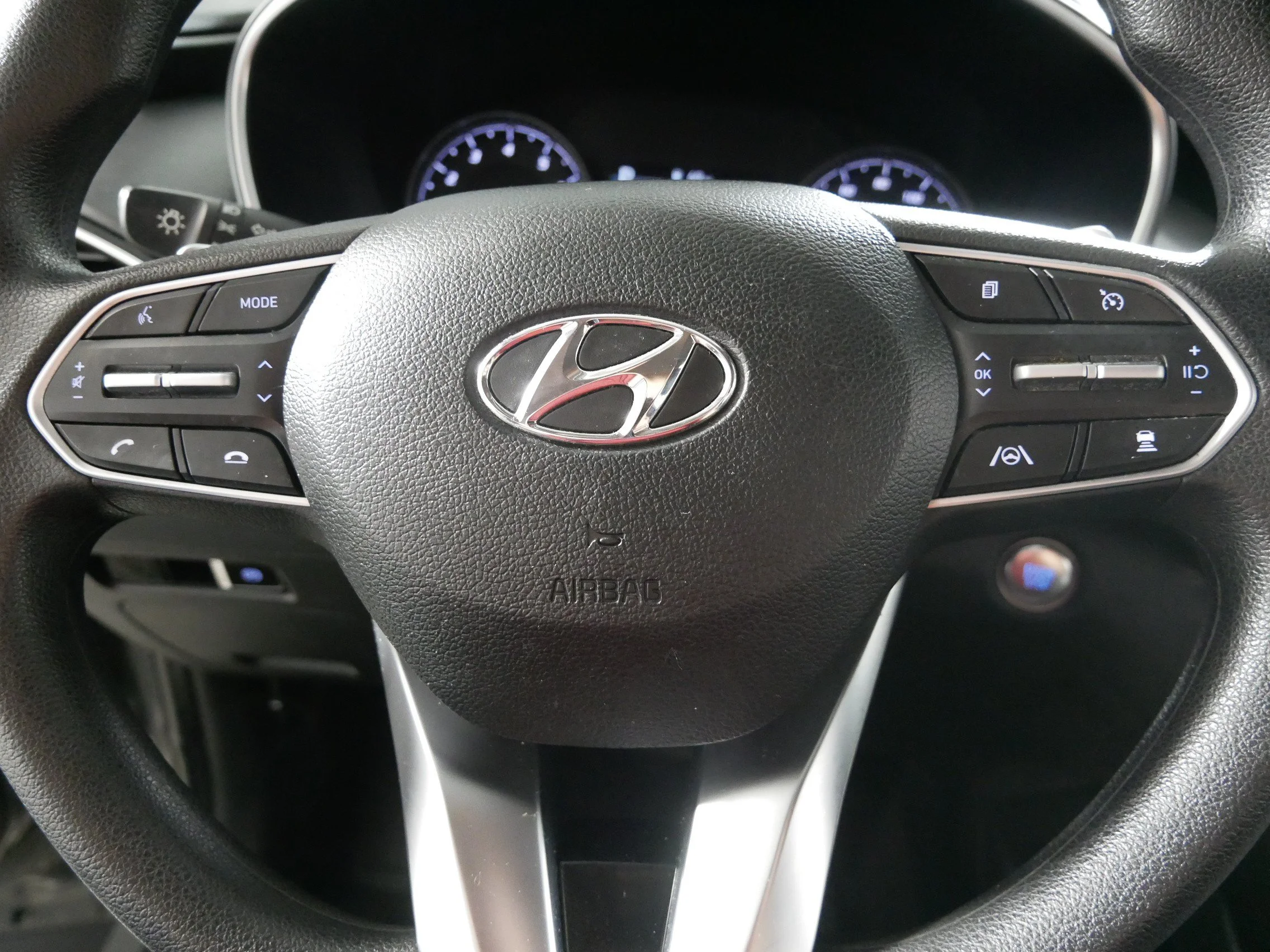 Used 2022 Hampton Gray Hyundai SEL image 25