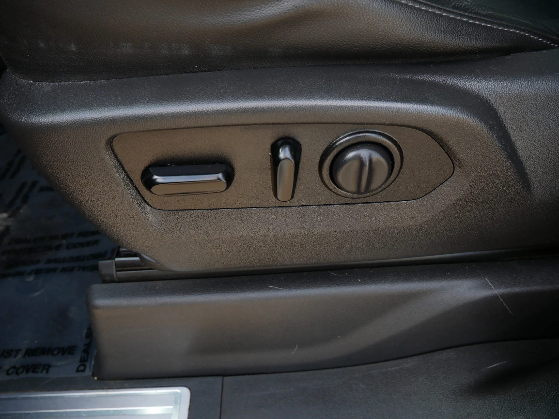 Certified Used 2020 Onyx Black GMC SLT image 19