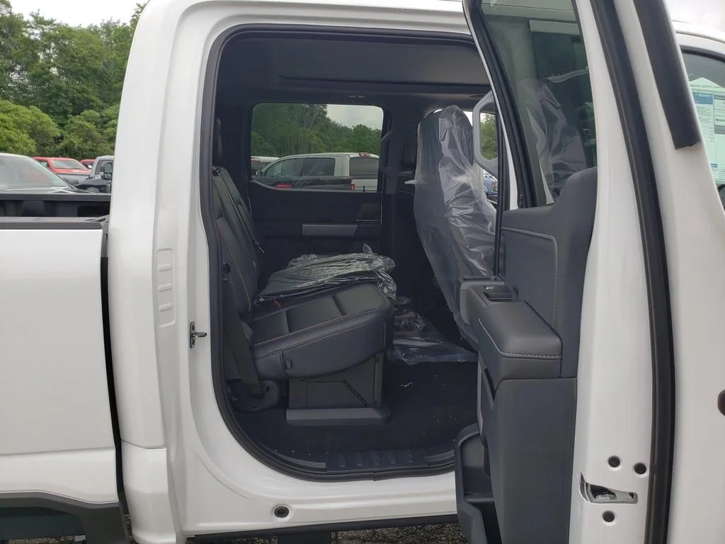 2025 Ford F-350 Super Duty Lariat - Photo 13