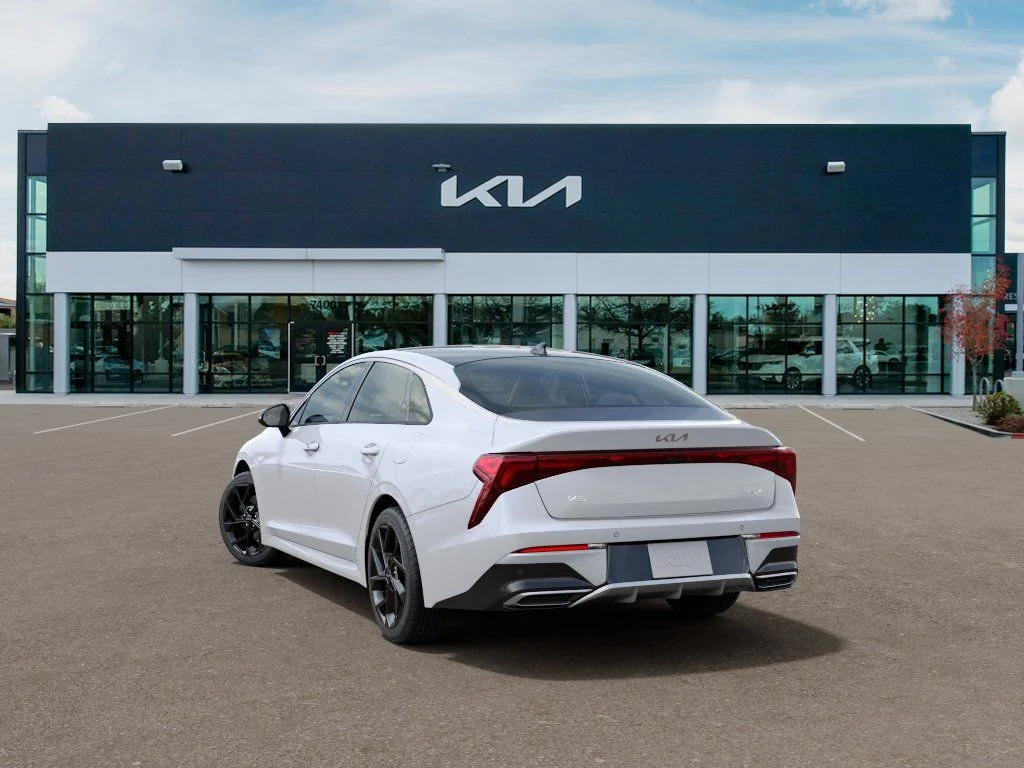 New 2026 White Kia GT-Line image 4
