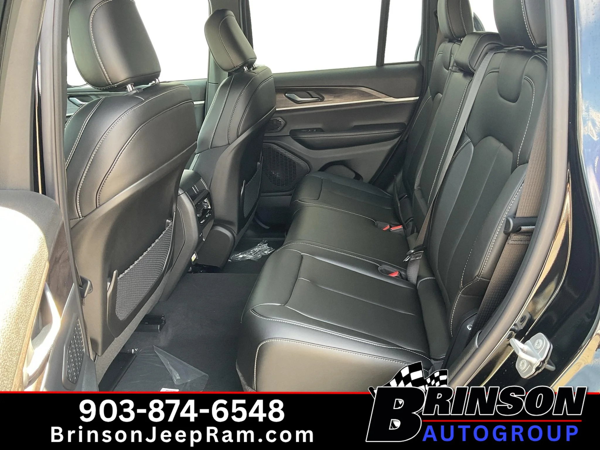 New 2027 High Gloss Black Jeep Limited image 7