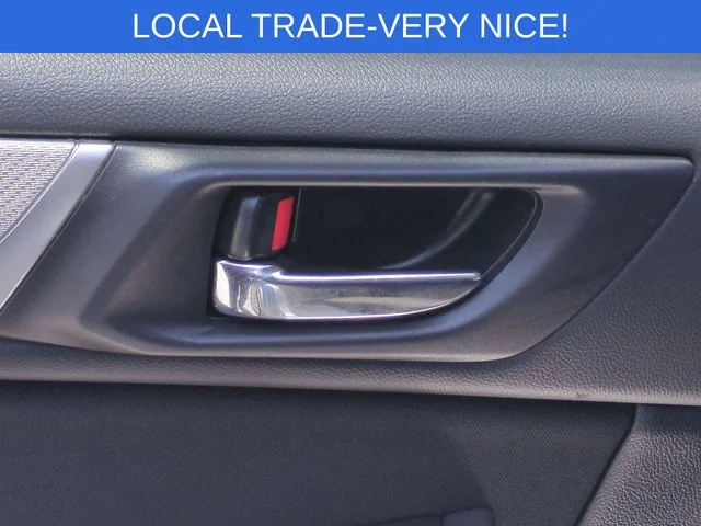 Used 2018 Silver Subaru 2.5i Premium image 28