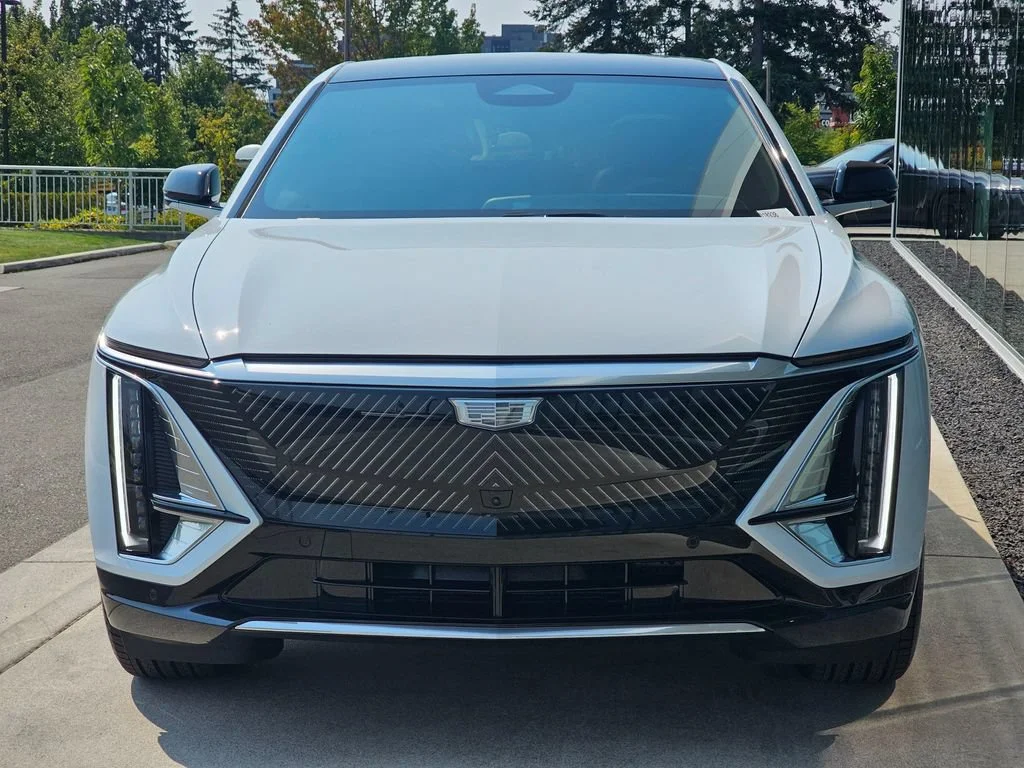 New 2026 Vibrant White Tricoat Cadillac Luxury image 8