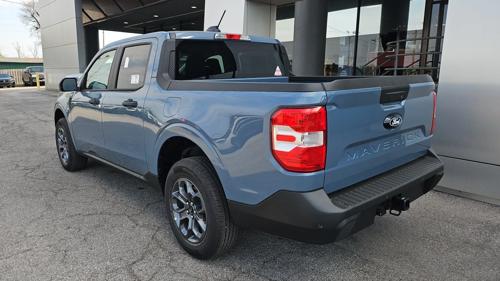 New 2026 Azure Gray Metallic Tri-Coat Ford XLT FWD image 3