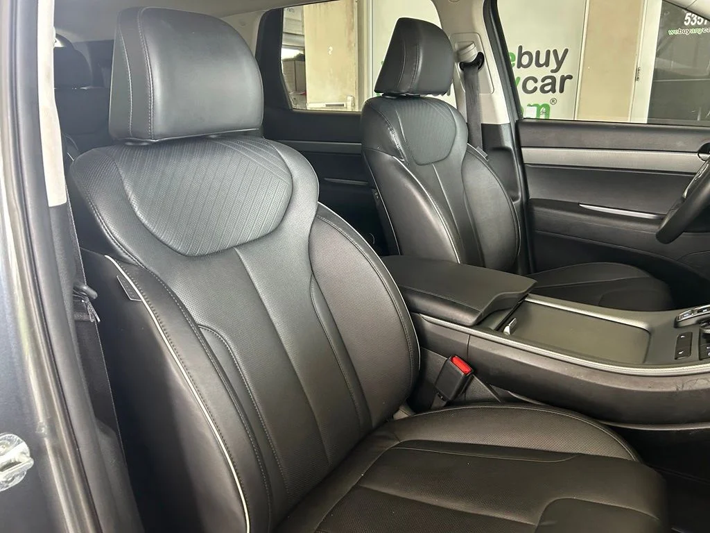 Used 2025 Gray Hyundai SEL image 20