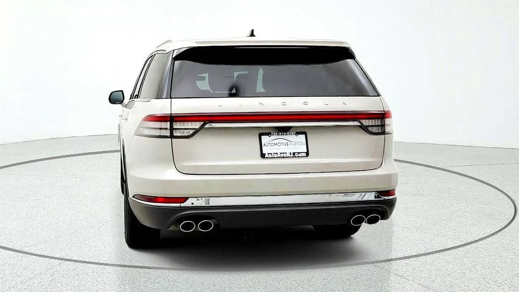 Used 2021 Ceramic Pearl Lincoln Reserve AWD w/ Elements Package Plus image 6
