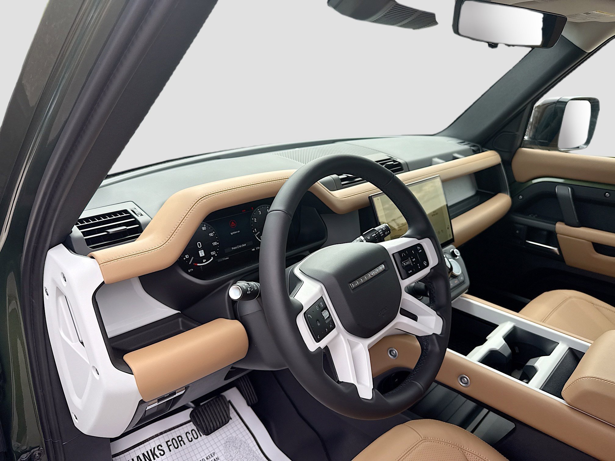New 2026 Woolstone Green LAND ROVER X-Dynamic SE image 26