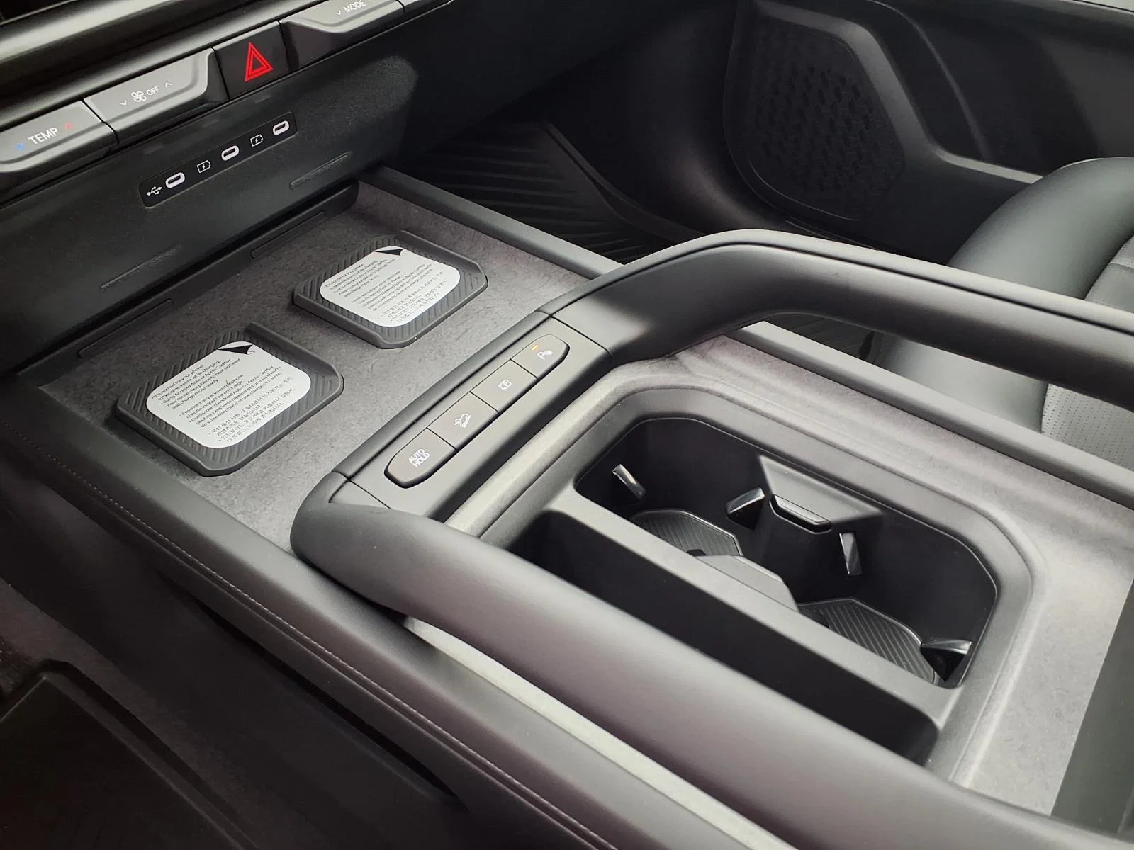 New 2027 Glacial White Pearl Kia X-Line EX image 20