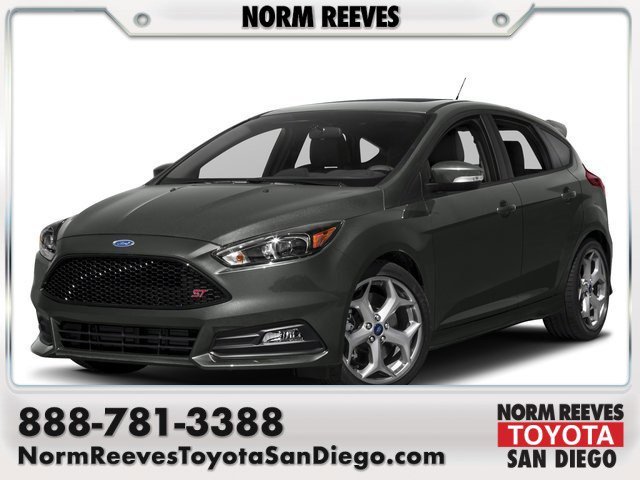 2017 Ford Focus 5 Door Hatch ST's photo