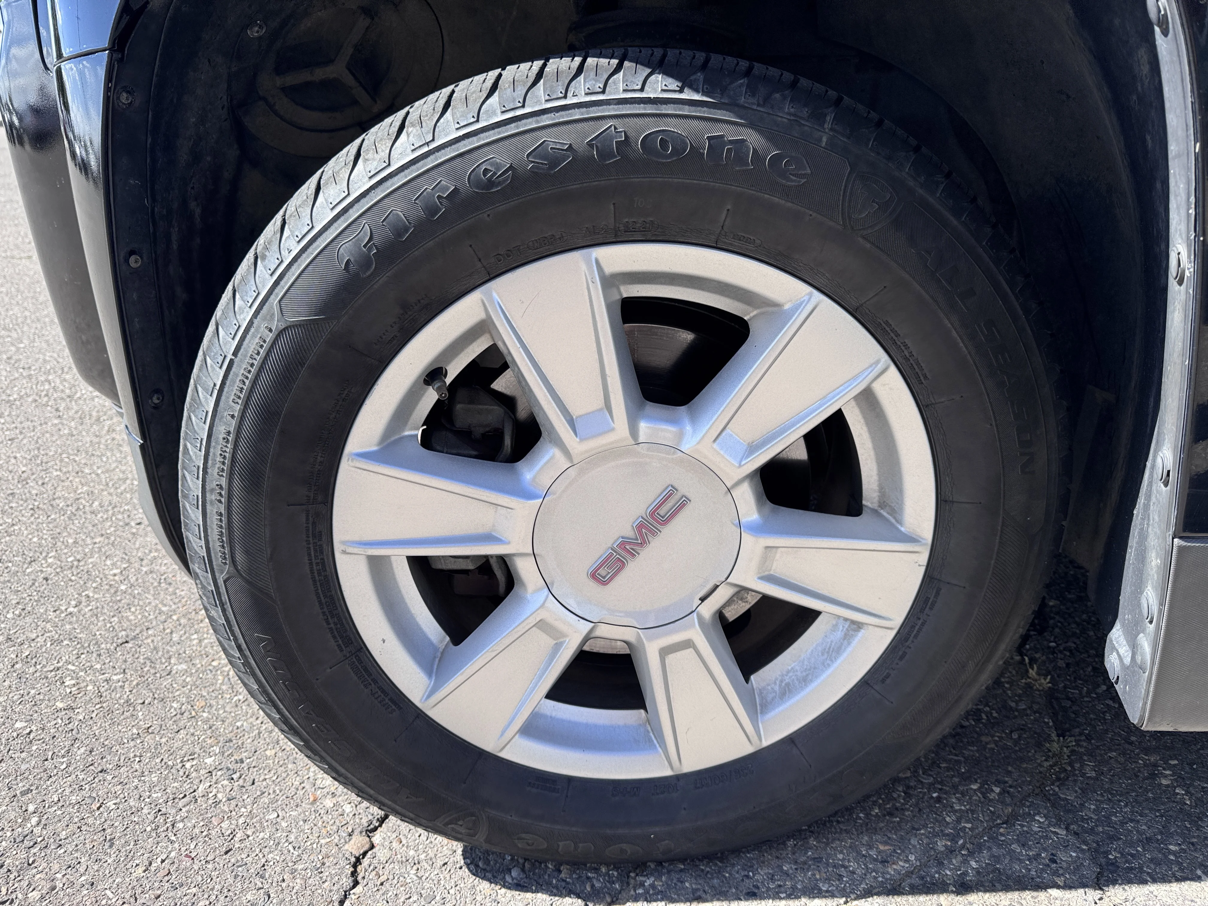Used 2013 Onyx Black GMC SLE image 57