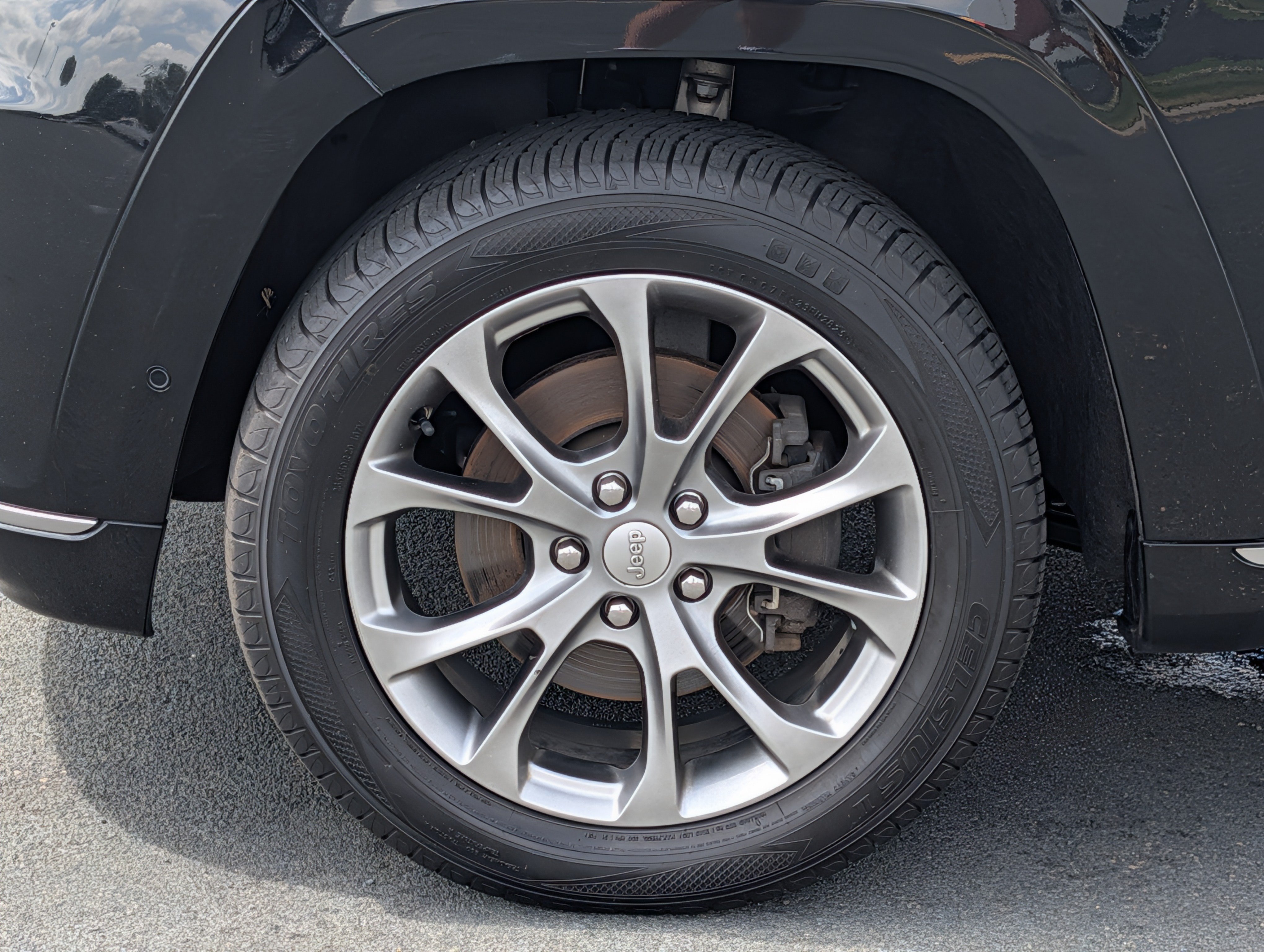 Used 2019 Diamond Black Crystal Pearlcoat Jeep Summit image 15