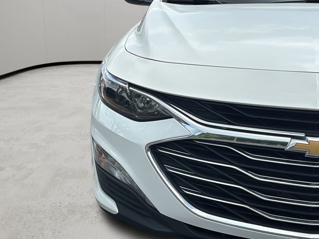 Used 2024 Summit White Chevrolet LT image 43