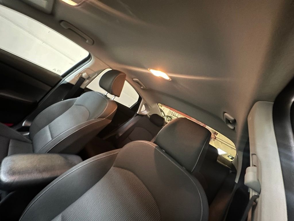 Used 2021 Black Kia LXS image 10