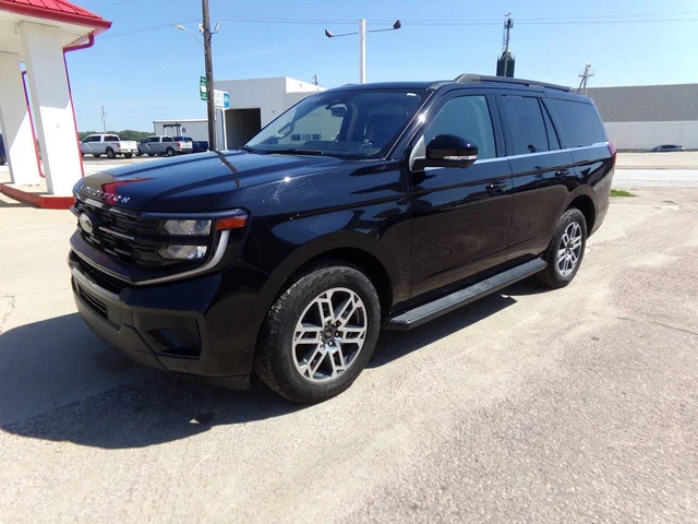 2025 Ford Expedition Active 4x4 4dr SUV