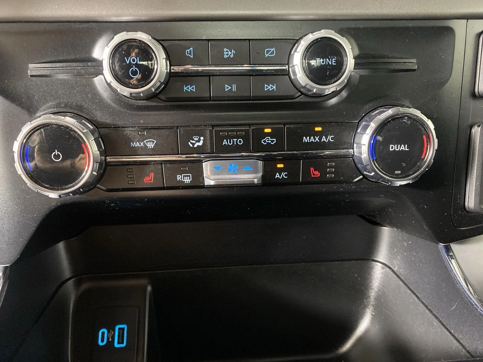 Used 2024 Carbonized Gray Ford XLT image 19