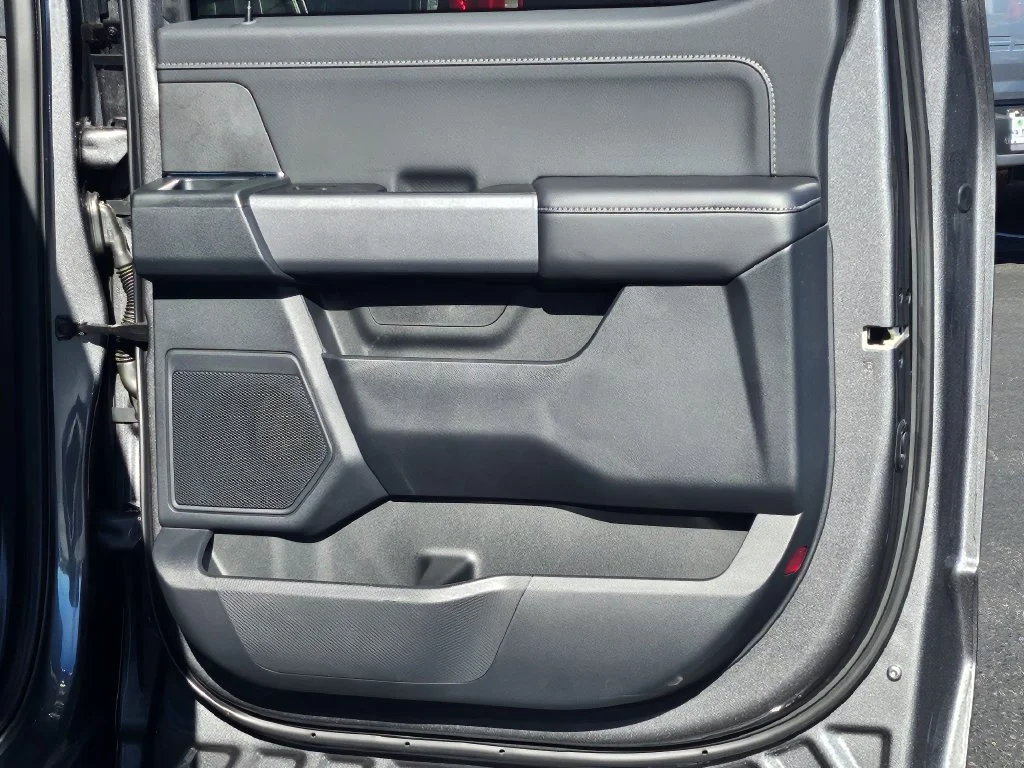 New 2026 Carbonized Gray Metallic Ford XLT image 38
