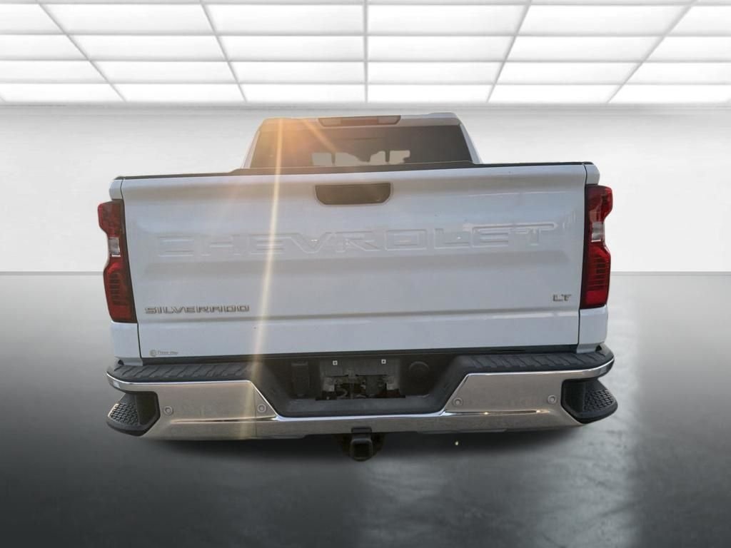 Used 2025 Summit White Chevrolet LT image 3