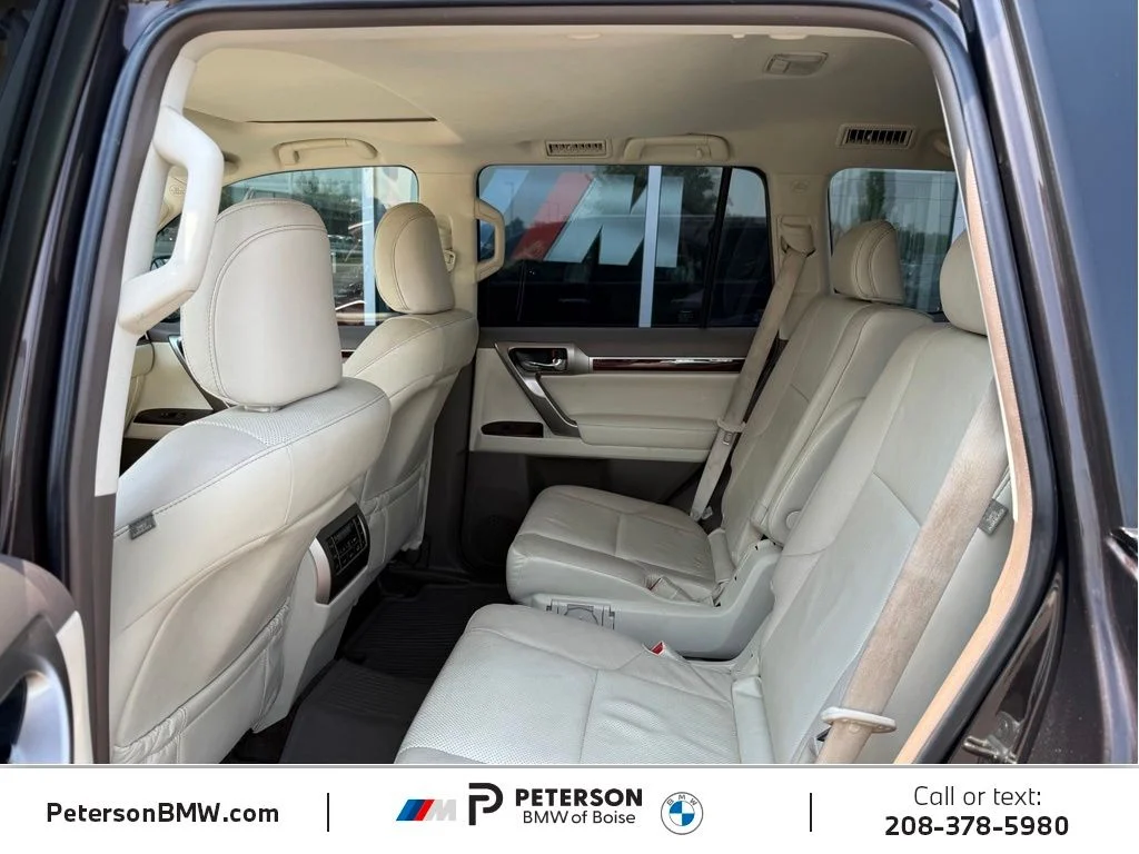 Used 2017 Red Lexus 460 image 15