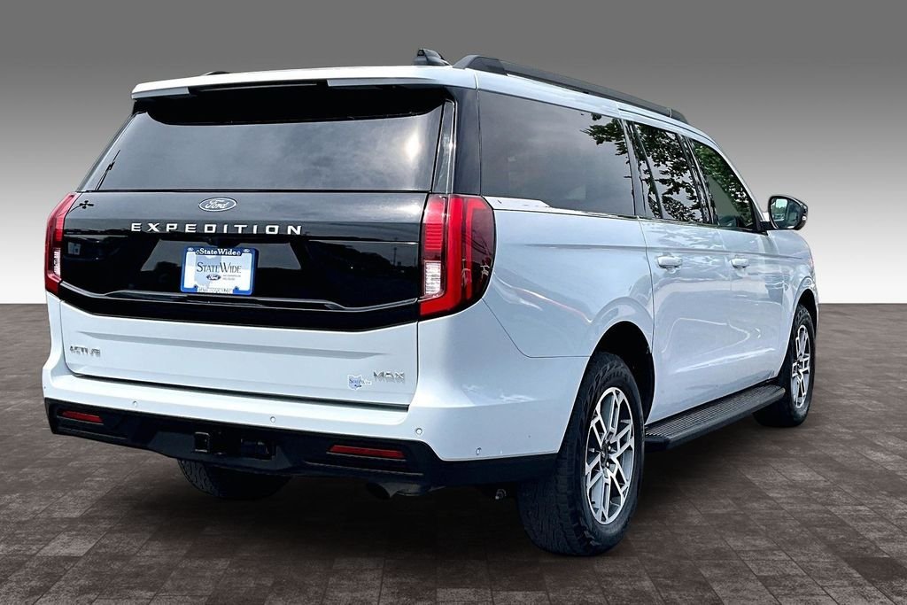 Used 2025 Silver Metallic Ford Active image 29