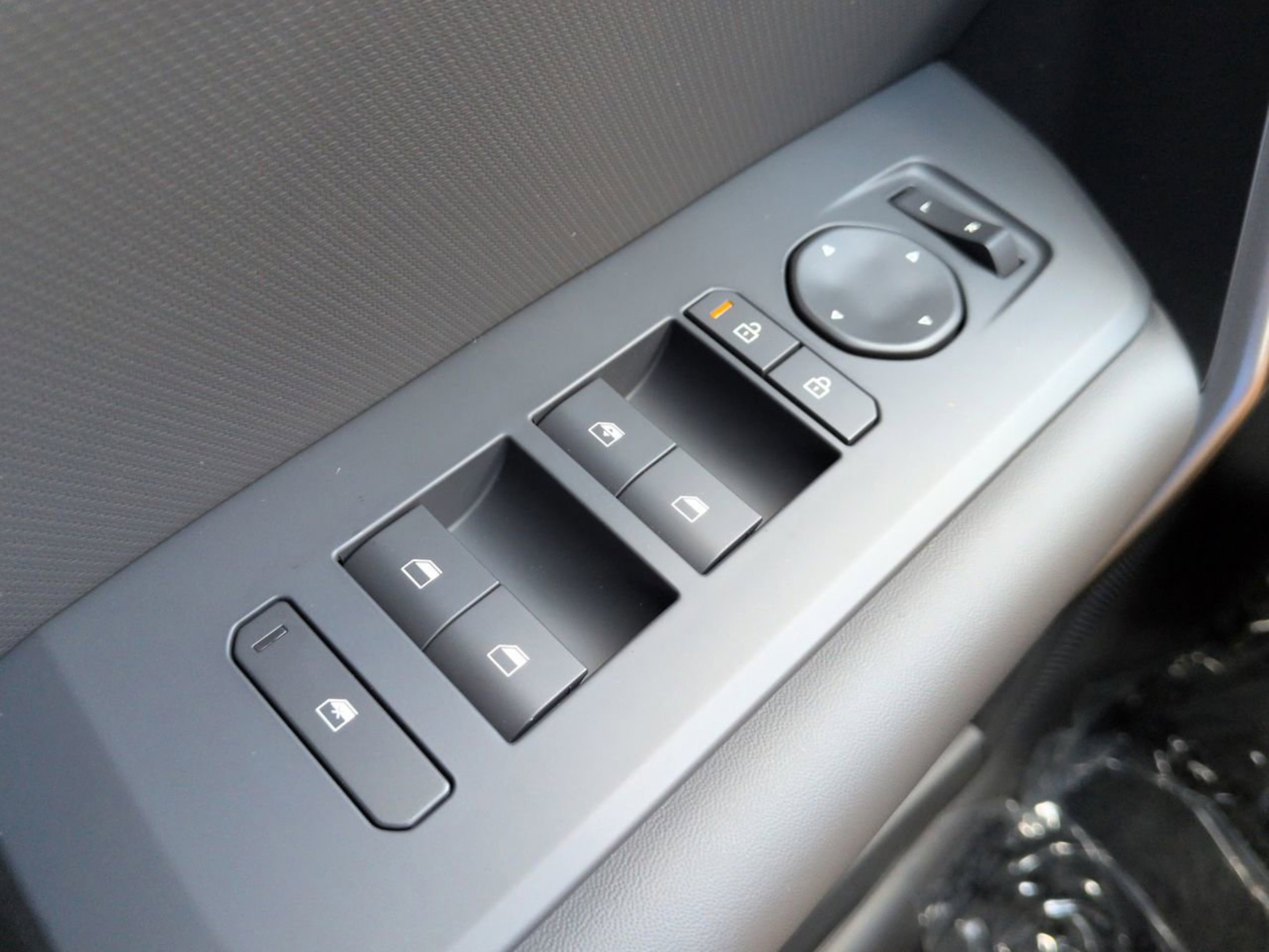 New 2027 Terrain Brown Kia X-Line S image 29