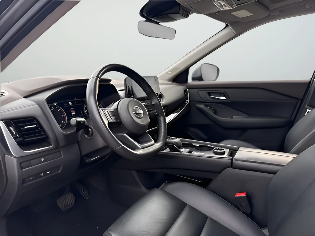 Used 2023 Gray Nissan SL image 10