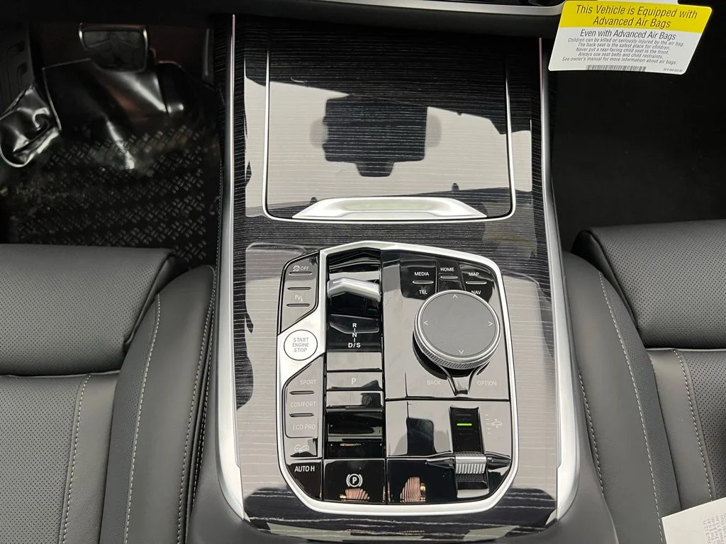 New 2026 Skyscraper Grey Metallic BMW xDrive40i image 12