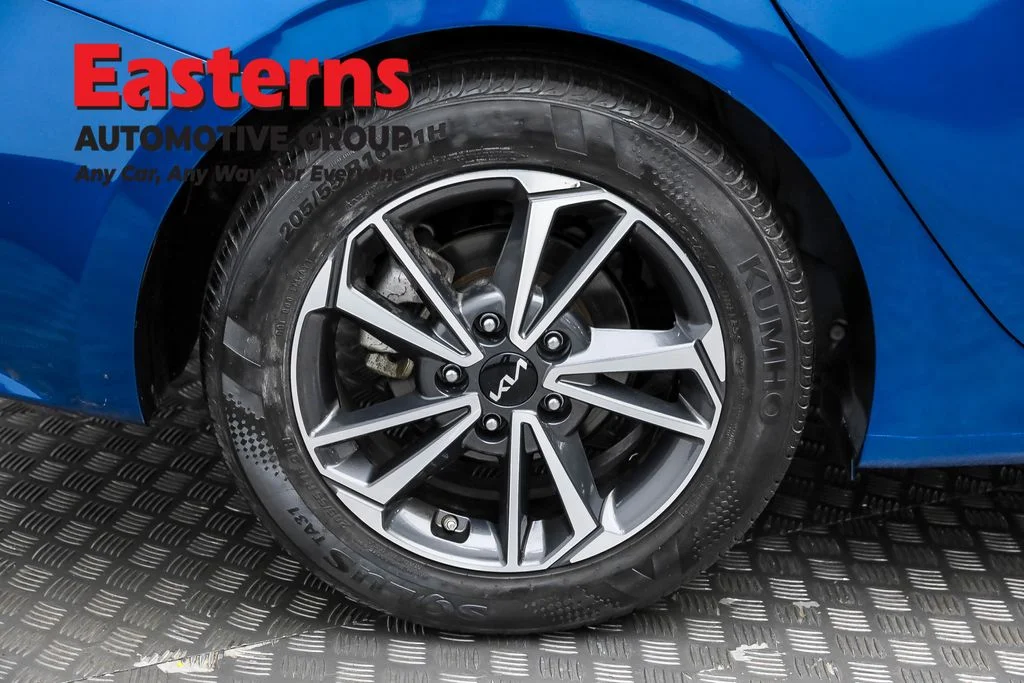Used 2022 Blue Kia LXS image 29