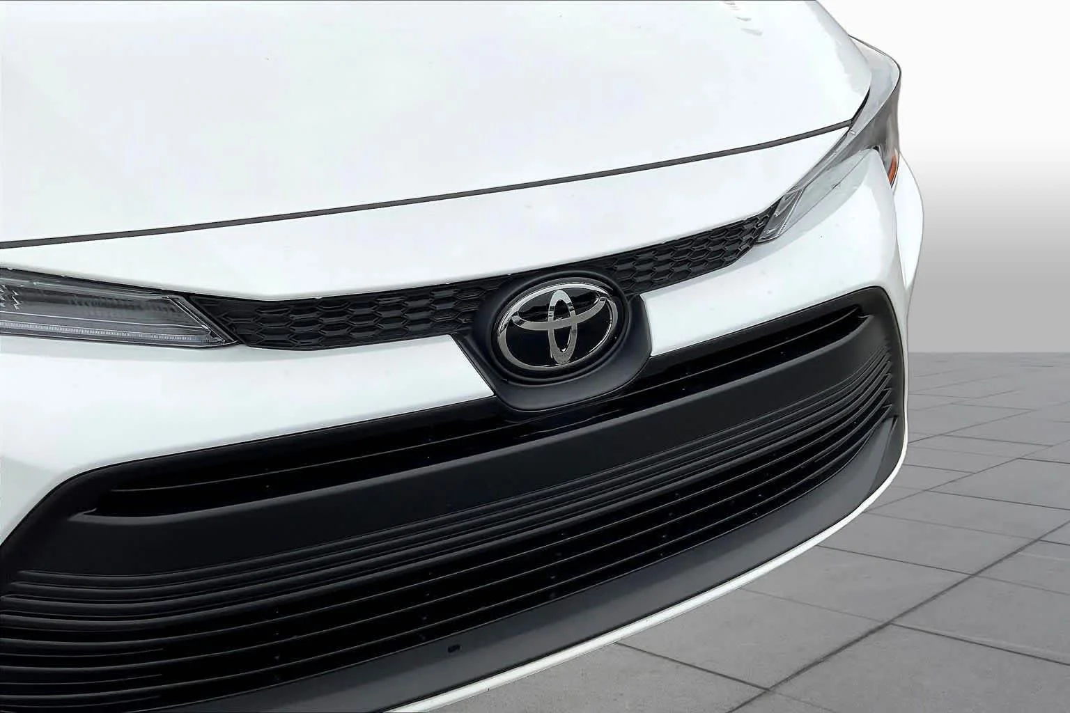 Certified Used 2025 Ice Cap Toyota LE image 29