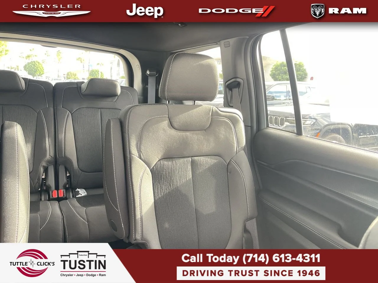 New 2027 Sting-Gray Clear-Coat Paint Jeep Laredo X image 6