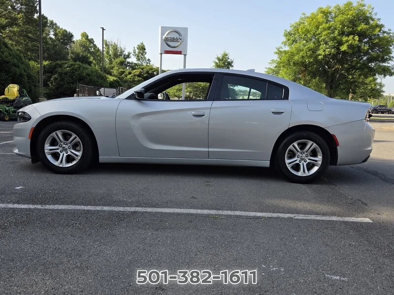 Used 2023 Triple Nickel Clearcoat DODGE SXT RWD image 2