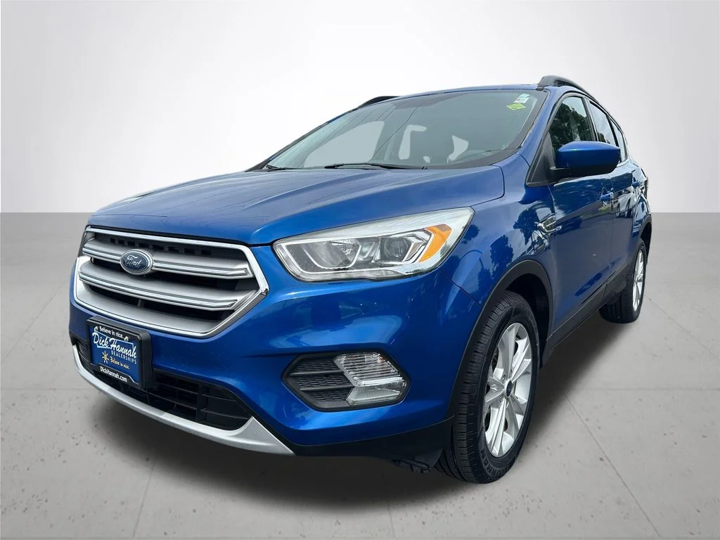 Used 2017 Ford Escape SE with VIN 1FMCU9G93HUD41533 for sale in Kelso, WA
