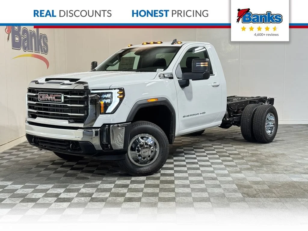 New 2026 Summit White GMC SLE image 1