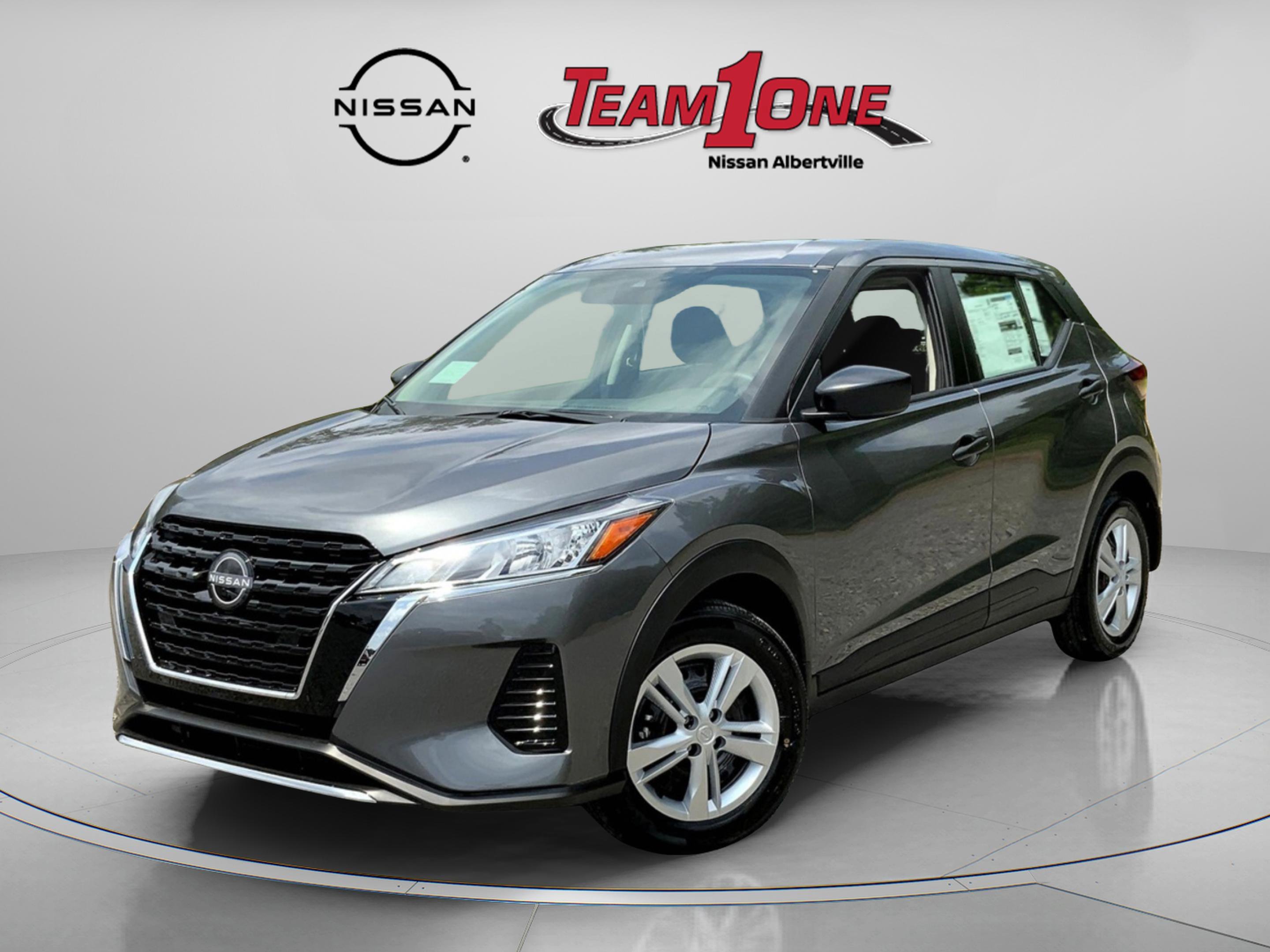 2025 Nissan KICKS PLAY Base - Photo 2