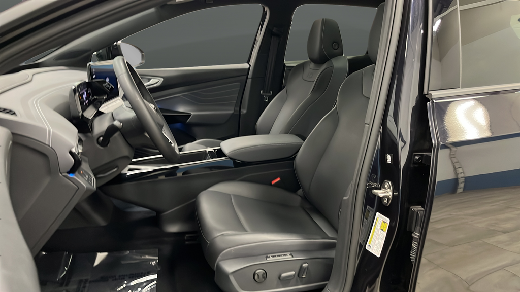 Used 2023 Deep Black Volkswagen Pro S image 9