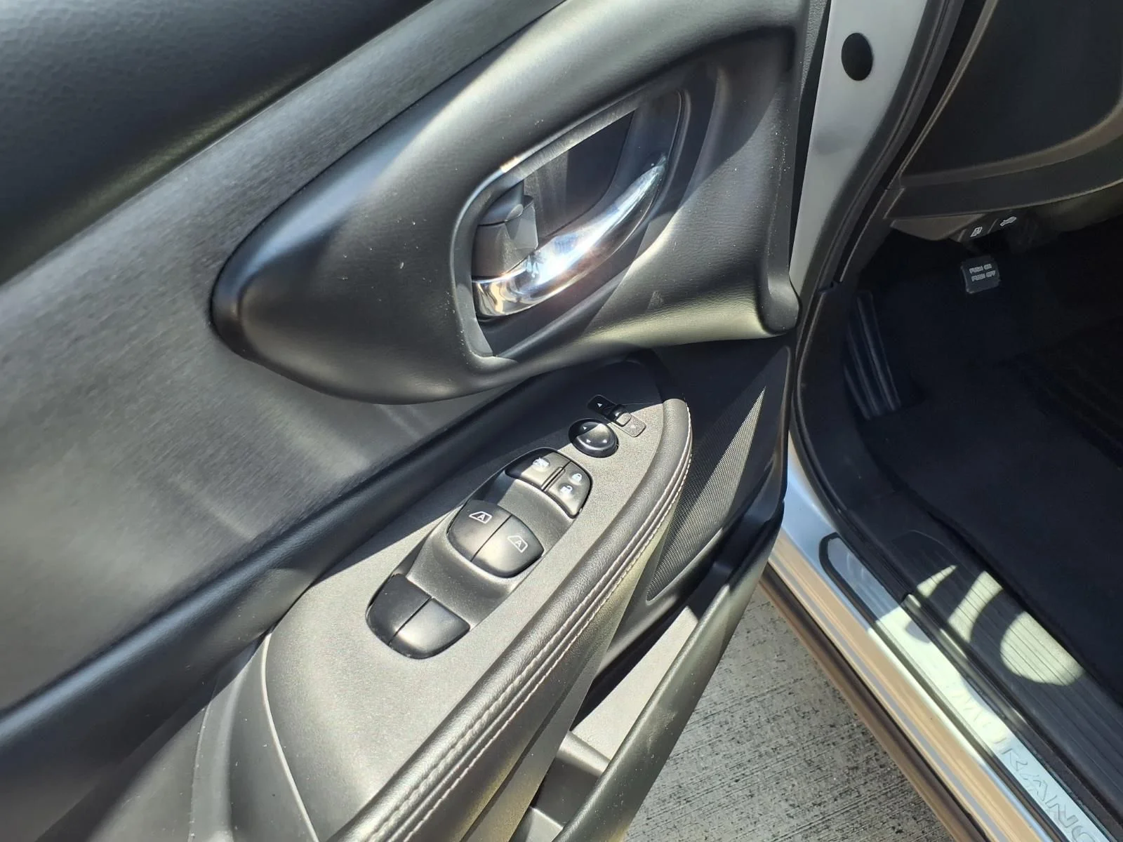 Used 2021 Silver Nissan SV image 14