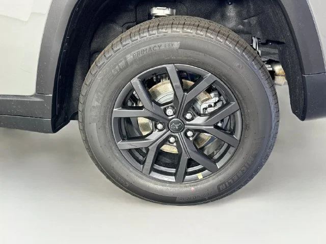 New 2027 Sting-Gray Clearcoat Jeep Altitude image 30