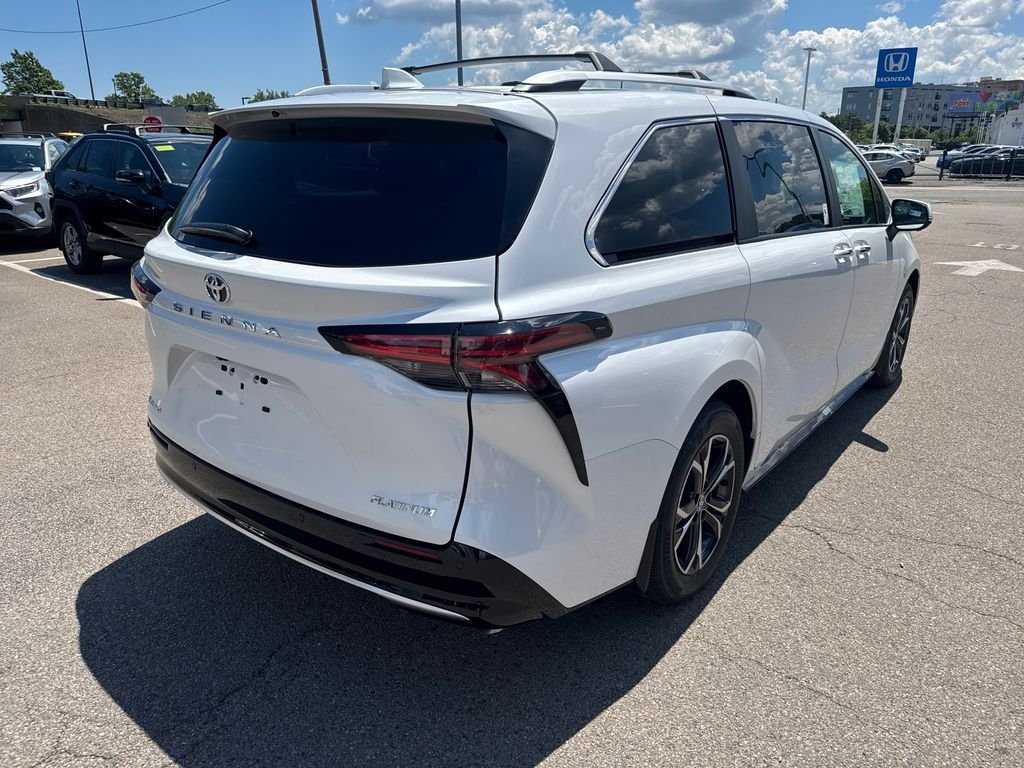 New 2026 Wind Chill Pearl Toyota Platinum image 10