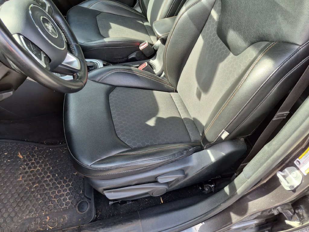 Used 2019 Gray Jeep Latitude image 18
