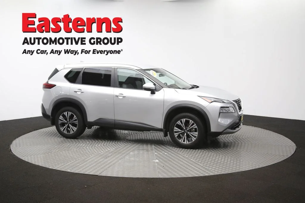 Used 2023 Silver Nissan SV image 108