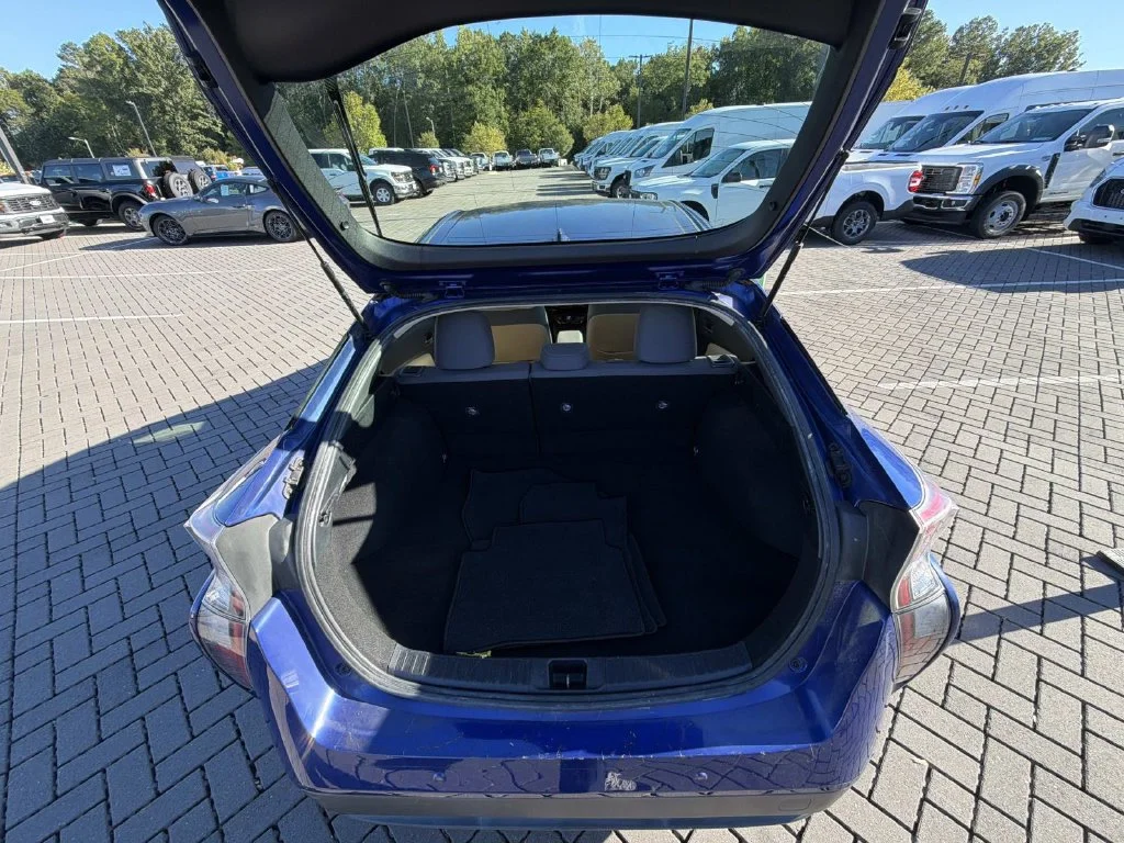 Used 2018 Blue Toyota Two image 28
