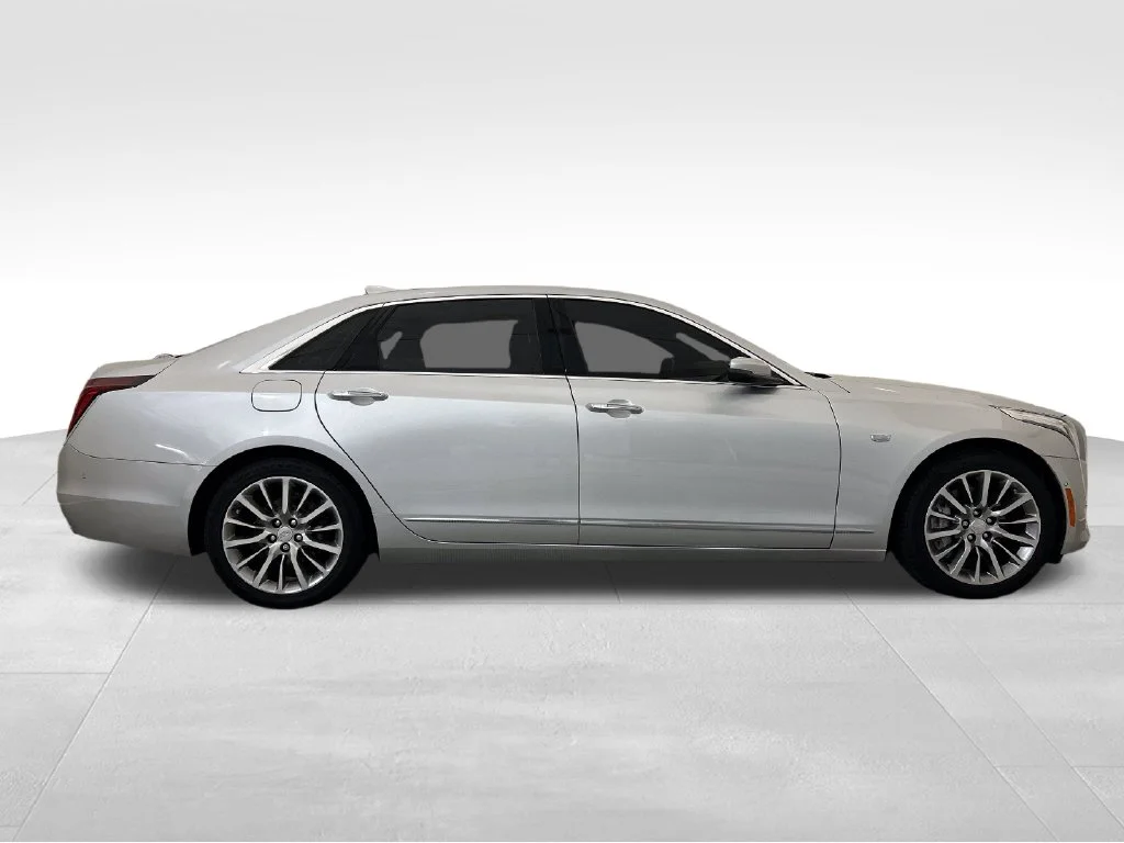 Used 2018 Silver Cadillac 3.6L Luxury image 7