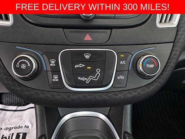 2016 Chevrolet Malibu 1LT - Photo 11