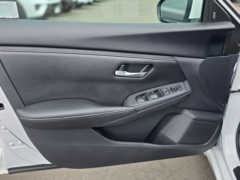 2025 Nissan Sentra SV - Photo 18