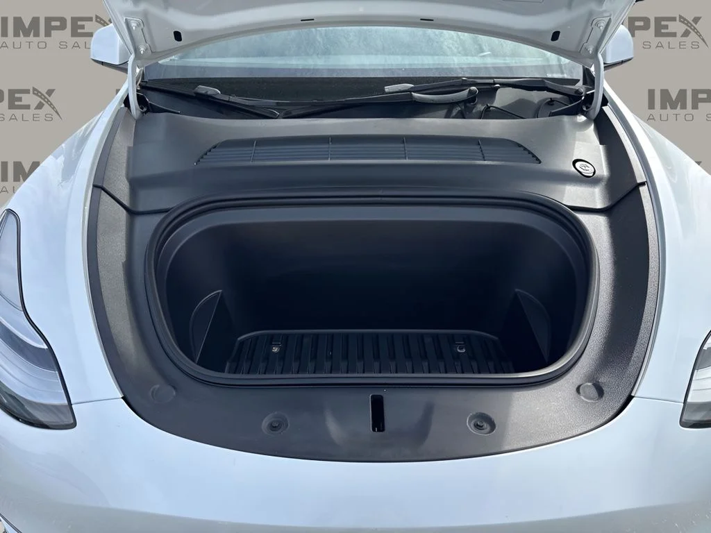 Used 2023 White Tesla Long Range image 37