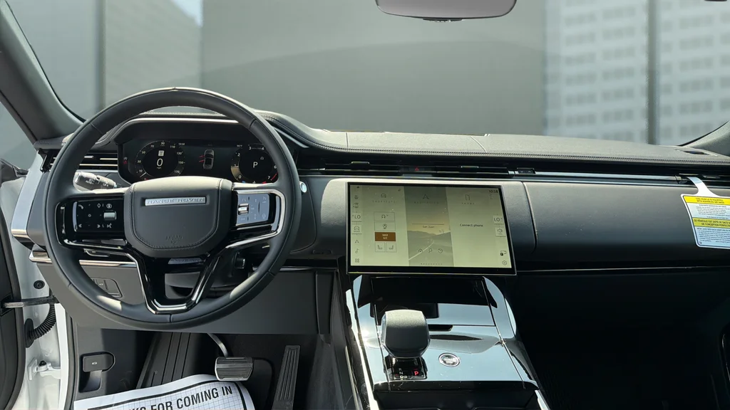 New 2026 White Land Rover Dynamic SE image 18