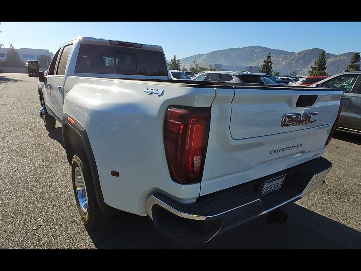 Used 2021 SUMMIT WHITE GMC SLT image 11
