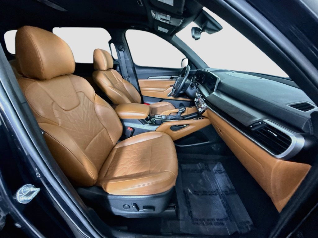 Used 2025 Ebony Black Kia EX X-Line image 25