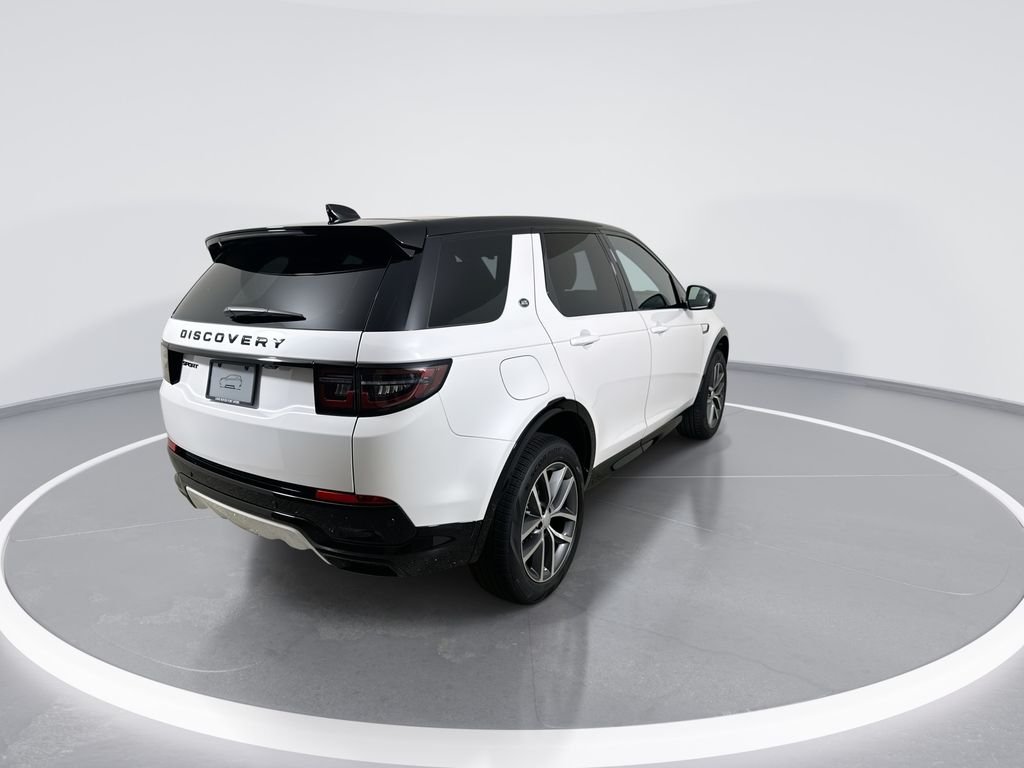 New 2026 Ostuni Pearl White Land Rover Landmark image 8