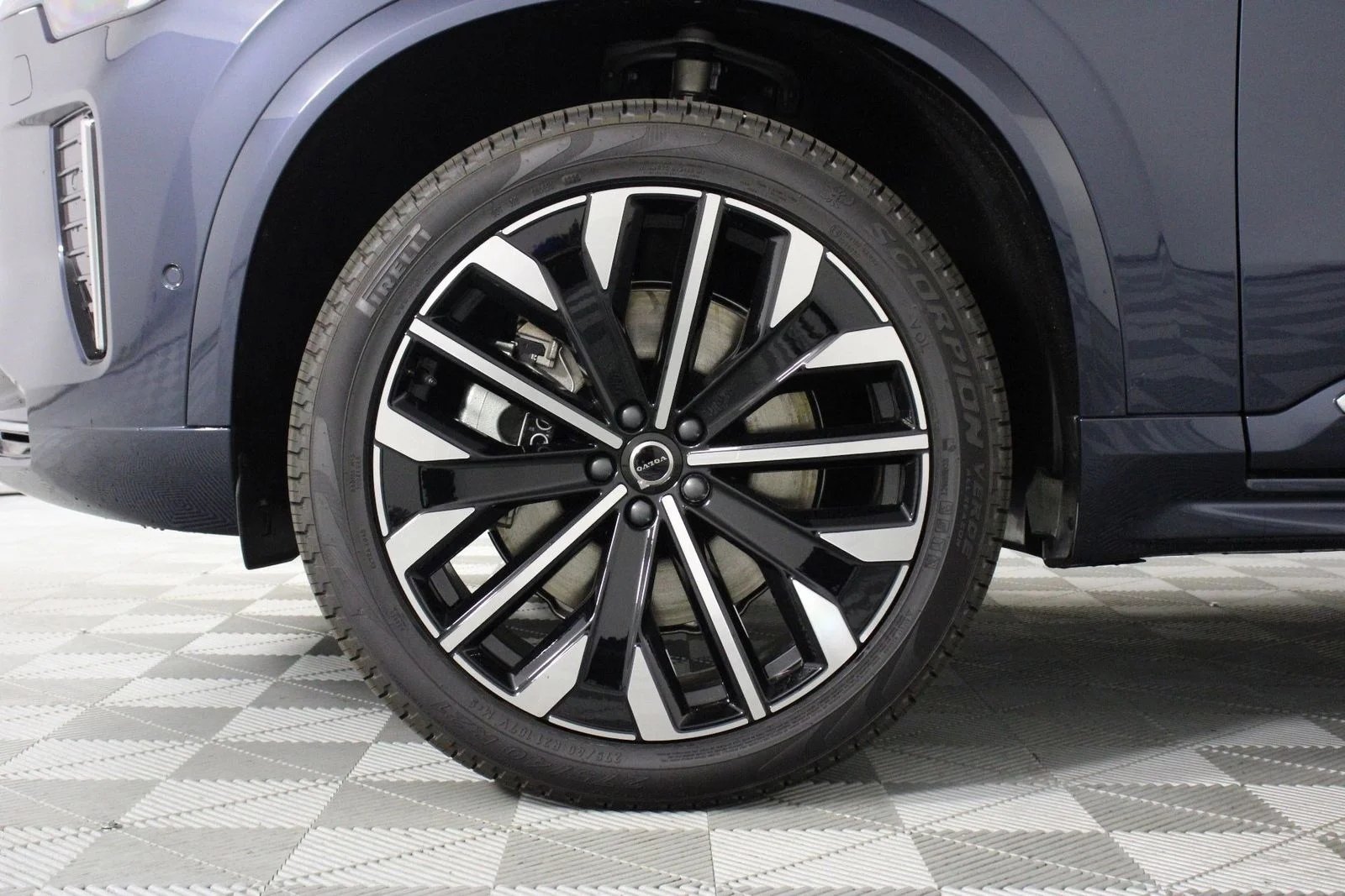 2026 Volvo XC90 Ultra - Photo 13