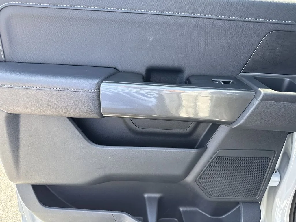 Used 2023 White Ford XLT image 21